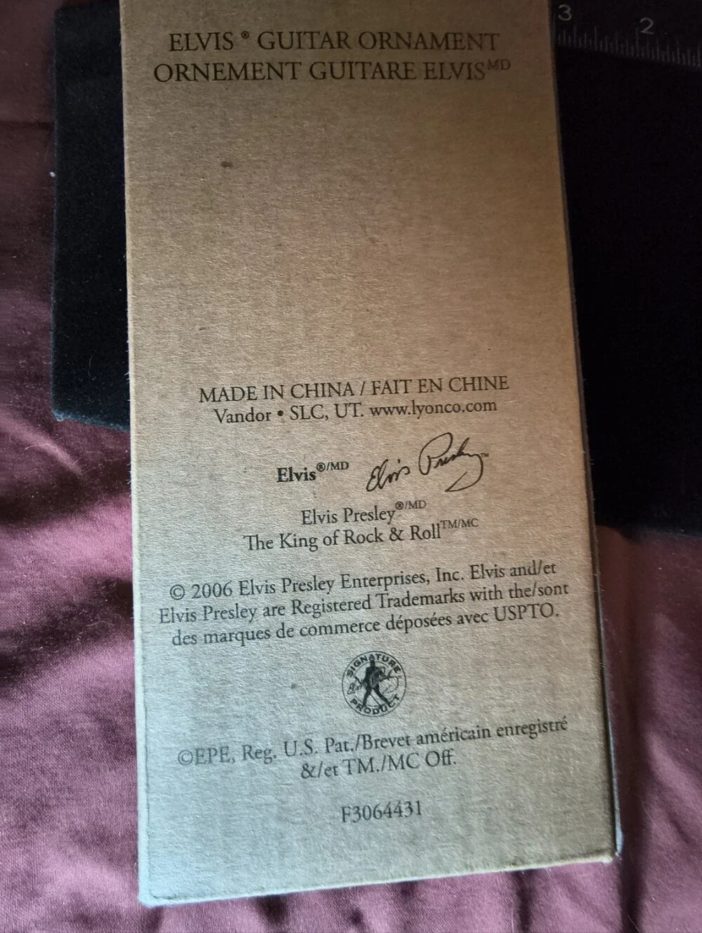 2006 Elvis Presley Vandor Guitar Christmas Ornament NIB Signature Product